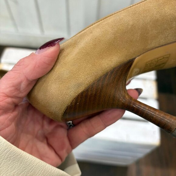 Chanel Vintage Suede Heels - Size 38 - Picture 13 of 14